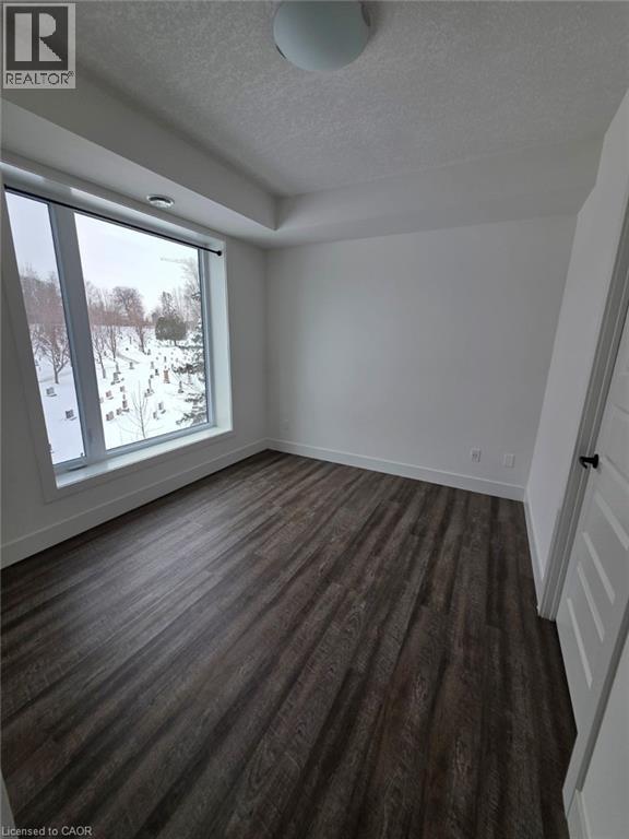 107 Roger Street Unit# 202, Waterloo, Ontario  N2J 0G2 - Photo 5 - 40797087