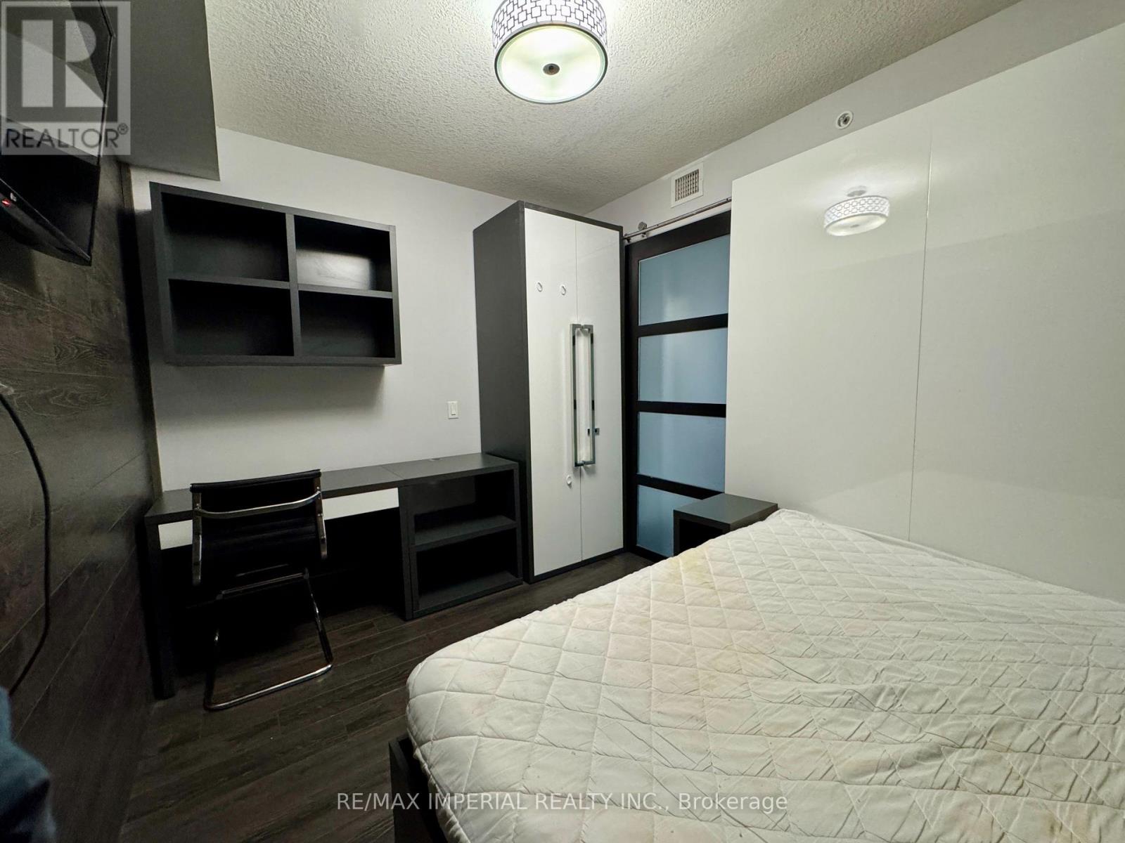 N2704 - 330 Phillip Street, Waterloo, Ontario  N2L 3W9 - Photo 33 - X12679414