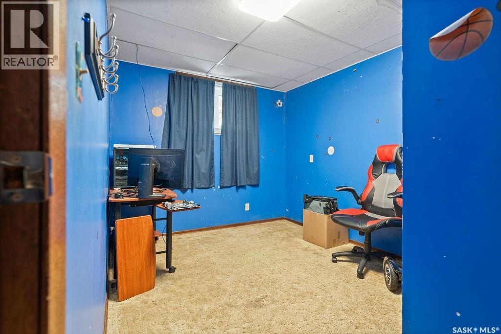 50 Hyland Crescent, Regina, Saskatchewan  S4R 7P3 - Photo 23 - SK026470
