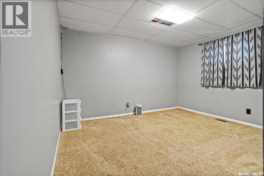 50 Hyland Crescent, Regina, Saskatchewan  S4R 7P3 - Photo 27 - SK026470