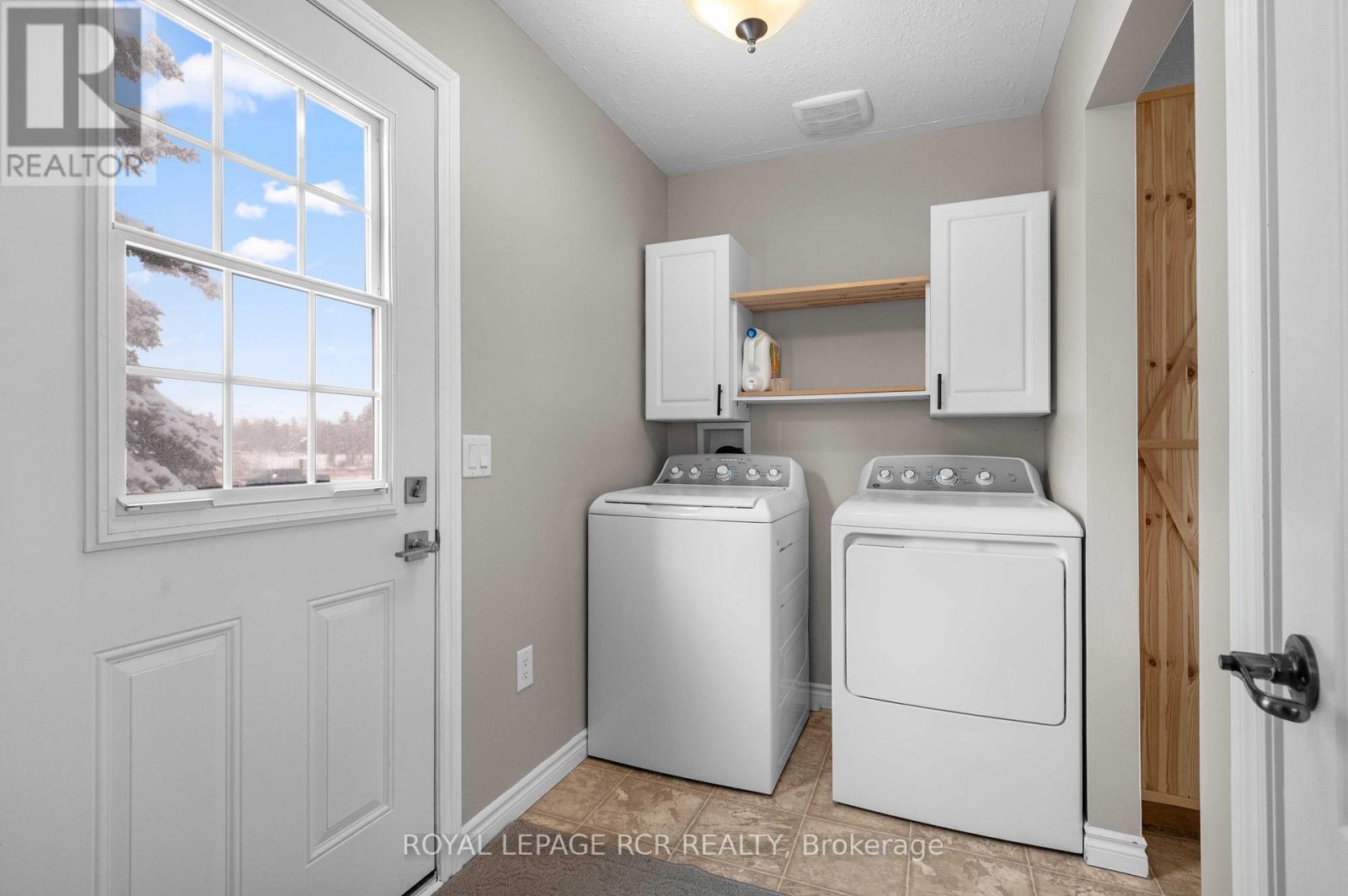 18637 Hurontario Street, Caledon, Ontario  L7K 0X9 - Photo 15 - W12679418