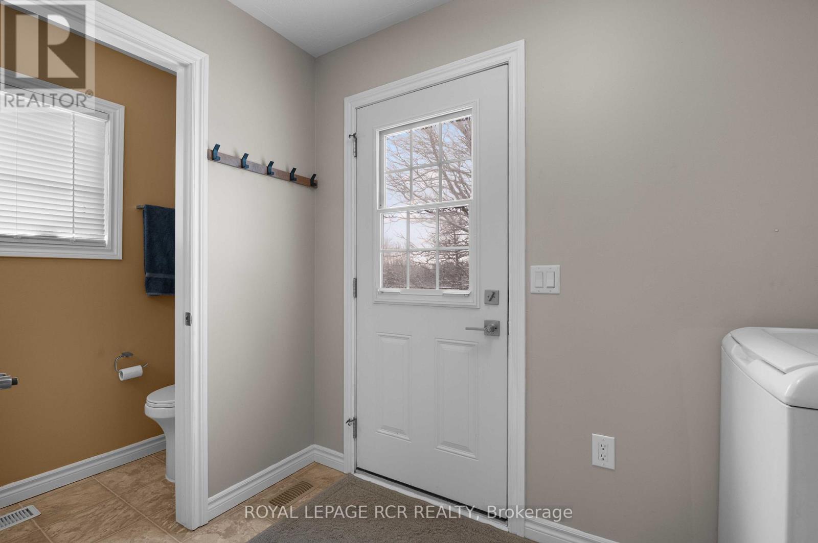 18637 Hurontario Street, Caledon, Ontario  L7K 0X9 - Photo 17 - W12679418