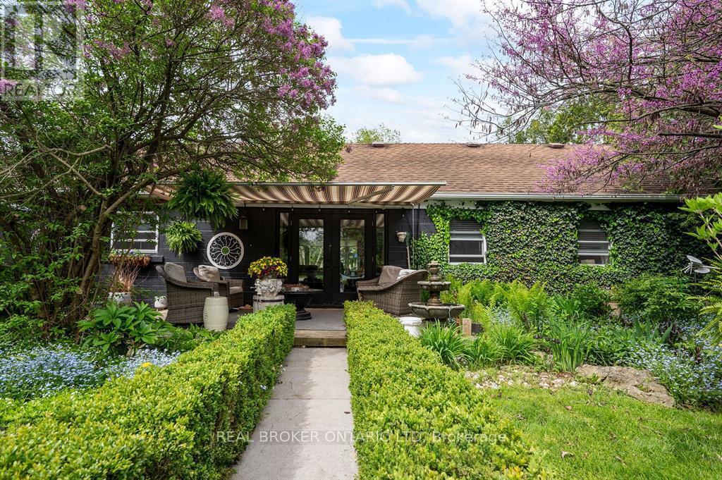 514 Upper Queen Street, London South, Ontario  N6C 3T9 - Photo 3 - X12485519