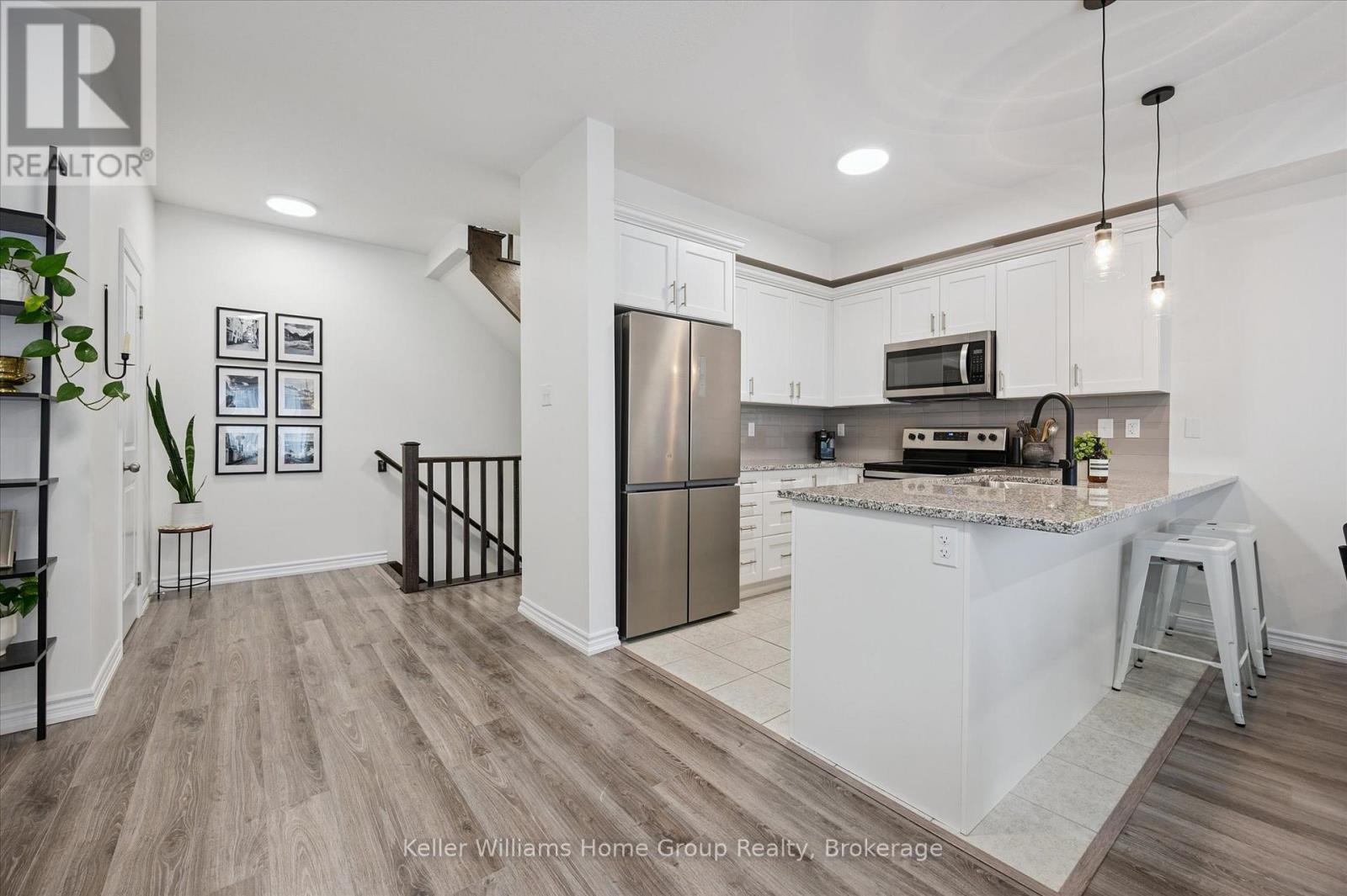 17 - 88 Decorso Drive, Guelph, Ontario  N1L 0A1 - Photo 9 - X12679480