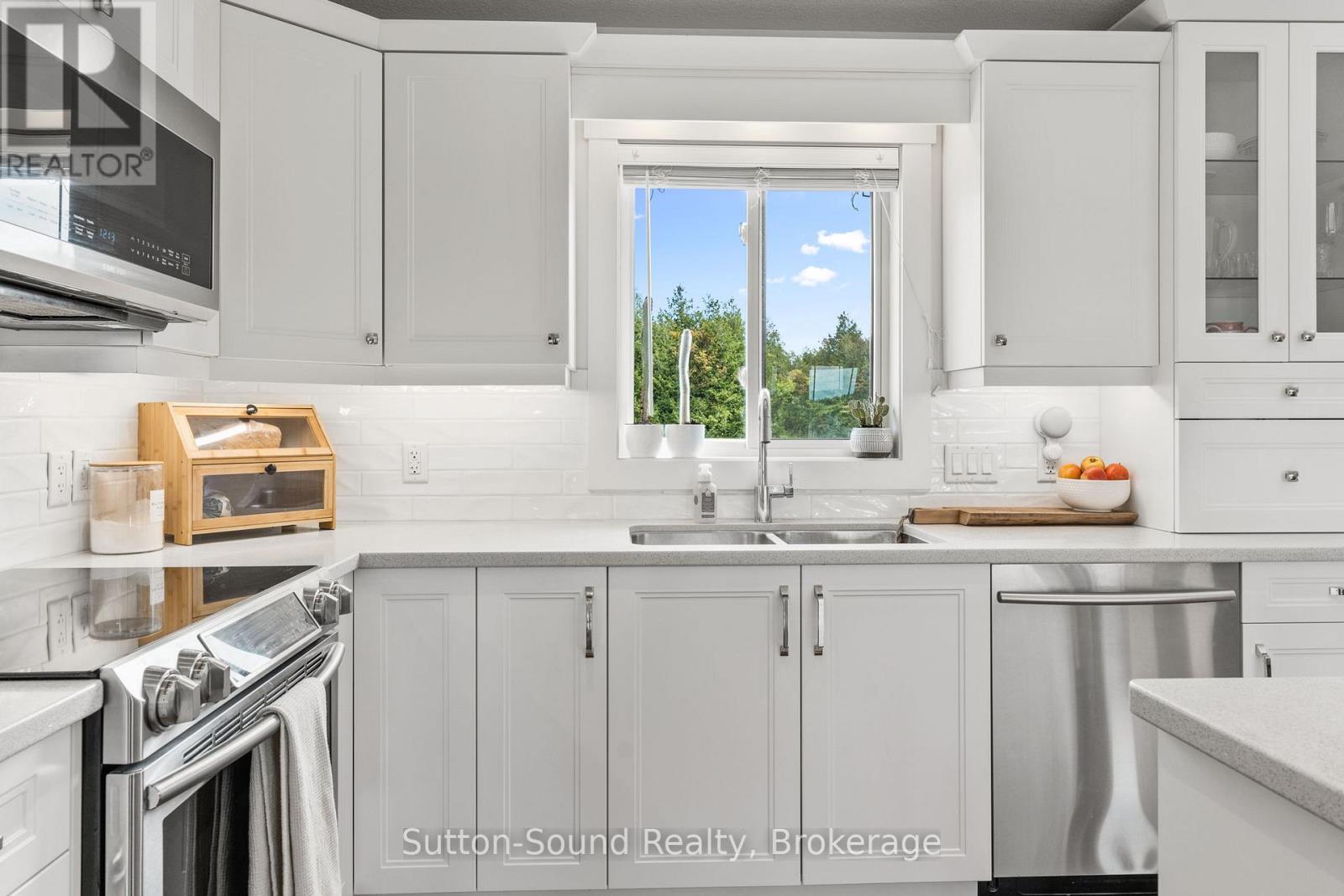 111 Donway Drive, Chatsworth, Ontario  N0H 1G0 - Photo 10 - X12679508