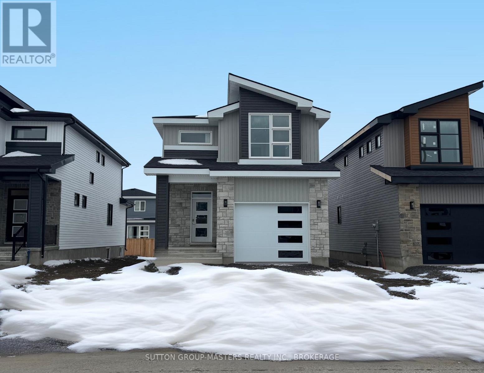 216 Superior Drive, Loyalist, Ontario  K7N 0E5 - Photo 1 - X12679452