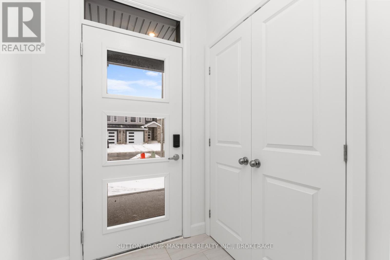 216 Superior Drive, Loyalist, Ontario  K7N 0E5 - Photo 2 - X12679452