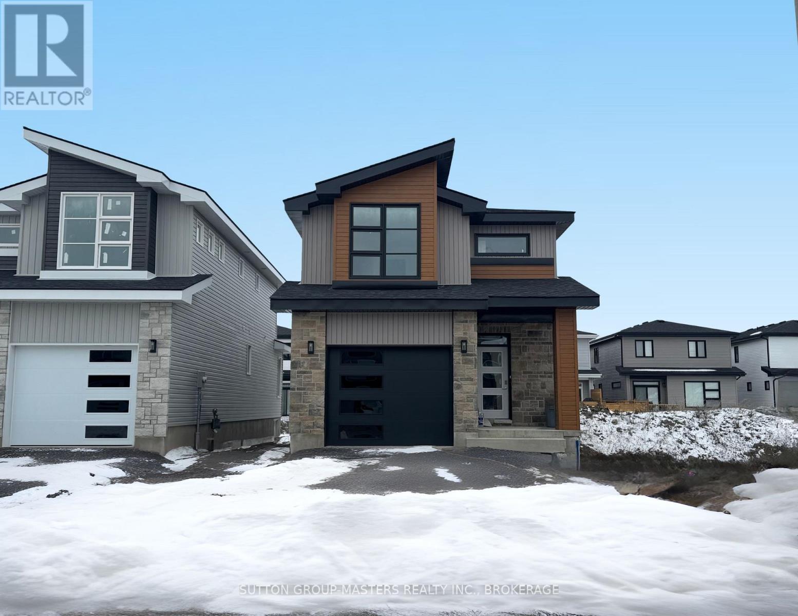 218 Superior Drive, Loyalist (Amherstview), Ontario  K7N 0E5 - Photo 1 - X12679454