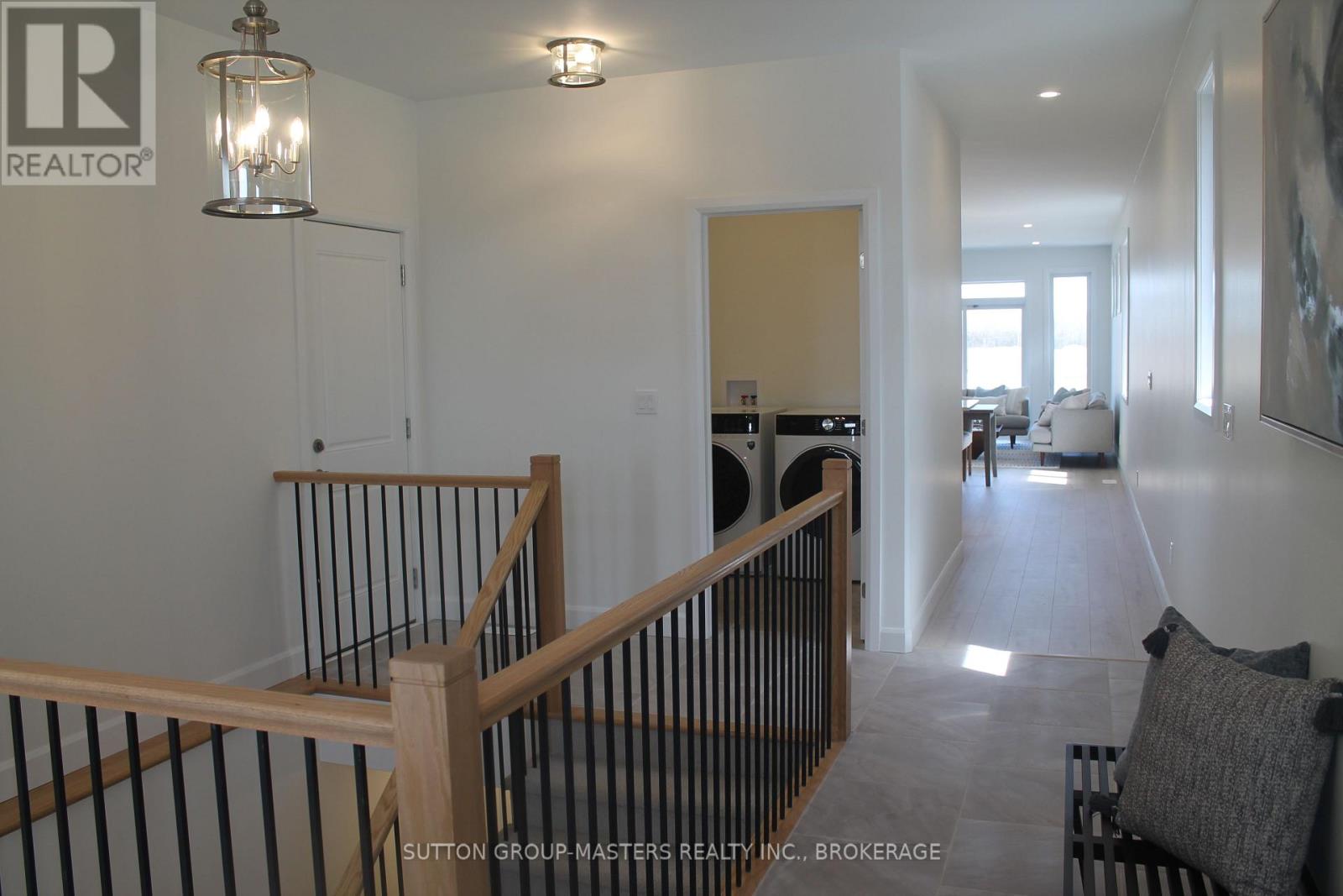 251 Pratt Drive, Loyalist (Amherstview), Ontario  K7N 0E8 - Photo 3 - X12679458