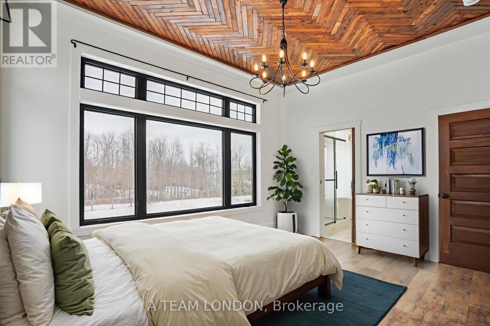 21298 Springfield Road, Southwest Middlesex, Ontario  N0L 1T0 - Photo 31 - X12679442