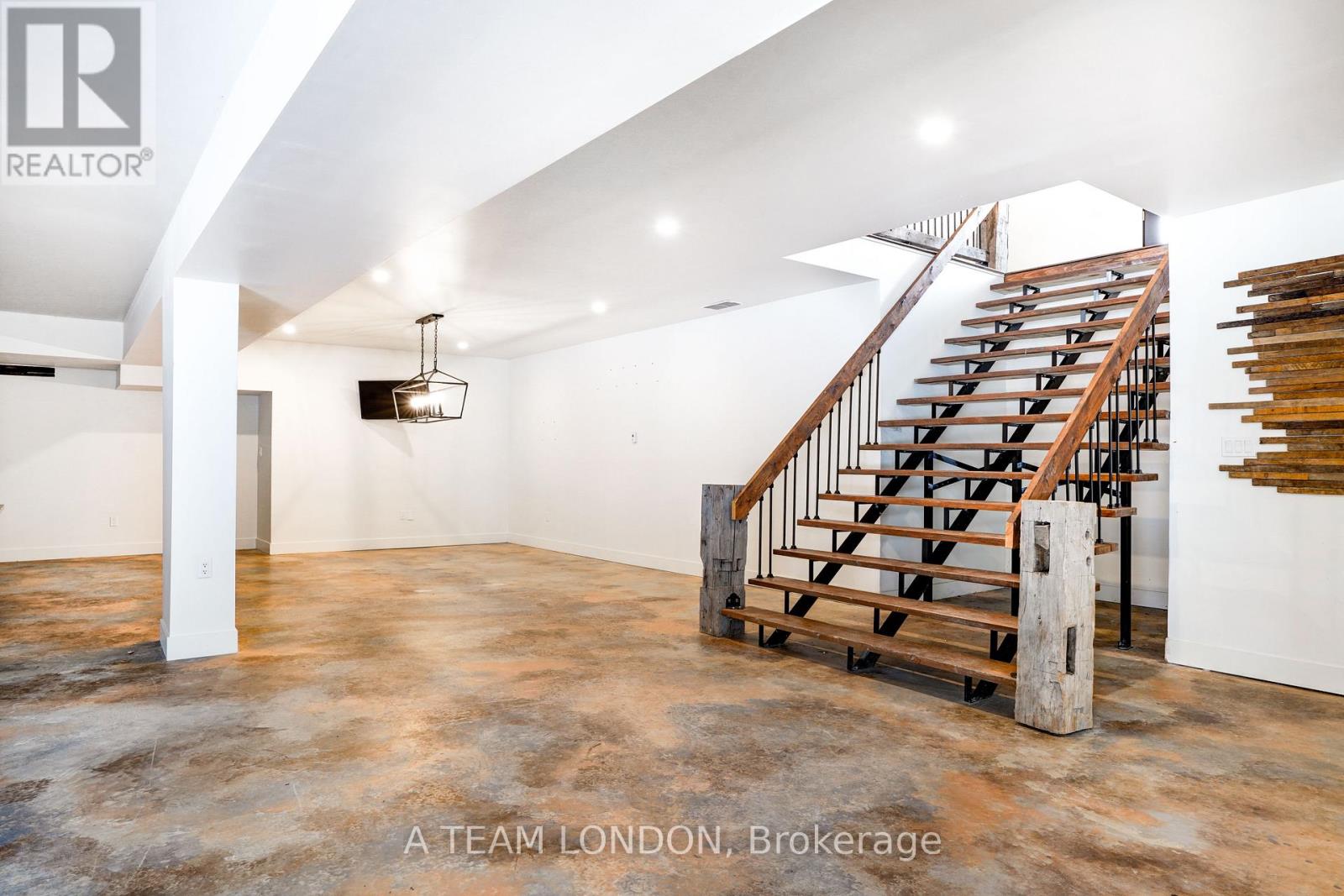 21298 Springfield Road, Southwest Middlesex, Ontario  N0L 1T0 - Photo 36 - X12679448