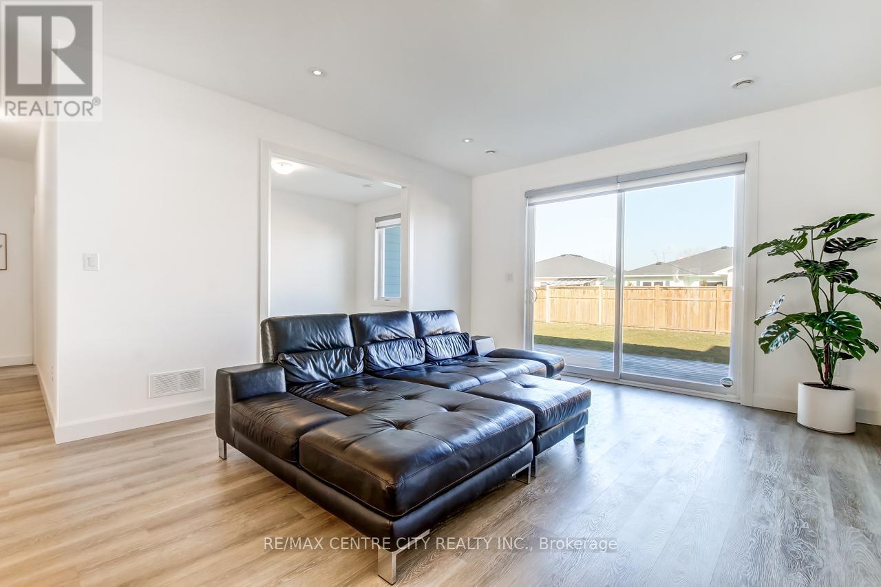 423 George Street, Central Elgin, Ontario  N5L 1G4 - Photo 12 - X12679510