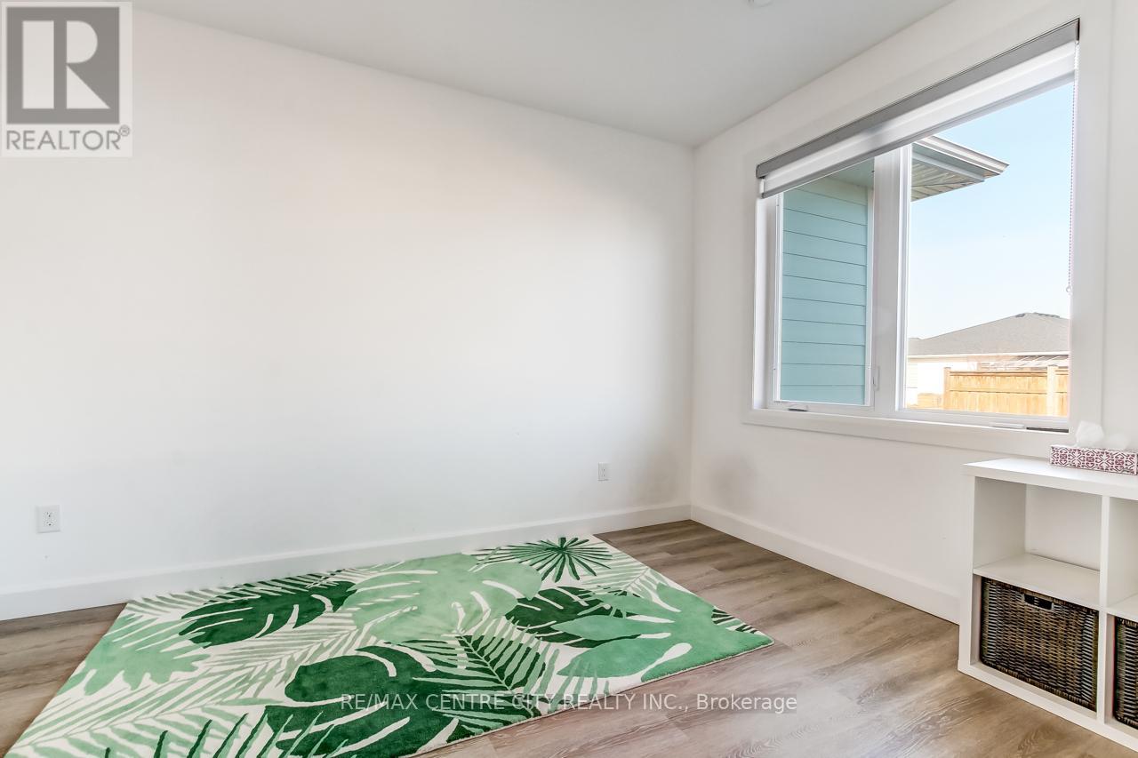 423 George Street, Central Elgin, Ontario  N5L 1G4 - Photo 14 - X12679510