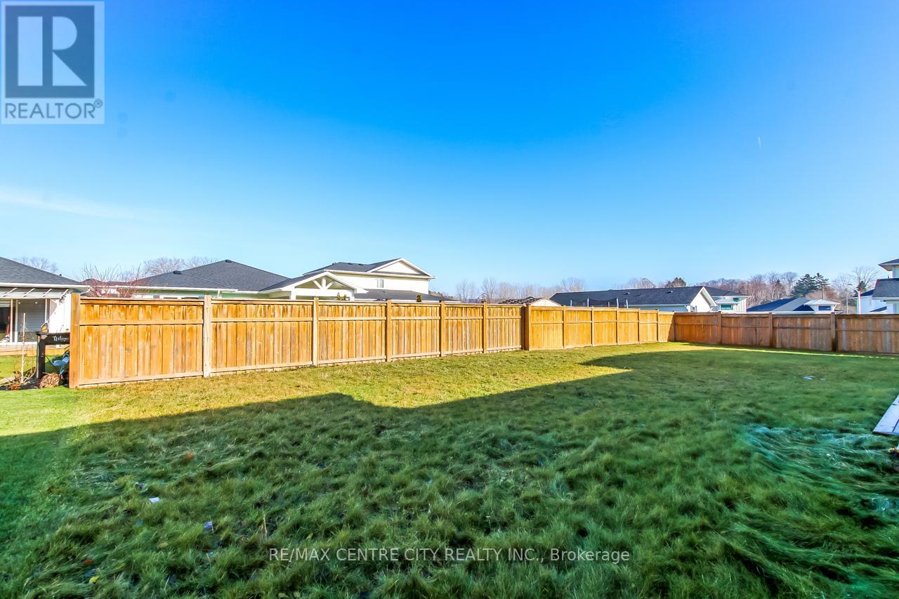 423 George Street, Central Elgin, Ontario  N5L 1G4 - Photo 25 - X12679510