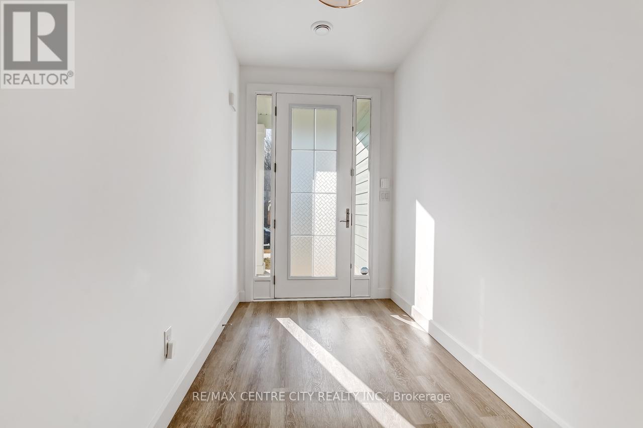 423 George Street, Central Elgin, Ontario  N5L 1G4 - Photo 3 - X12679510