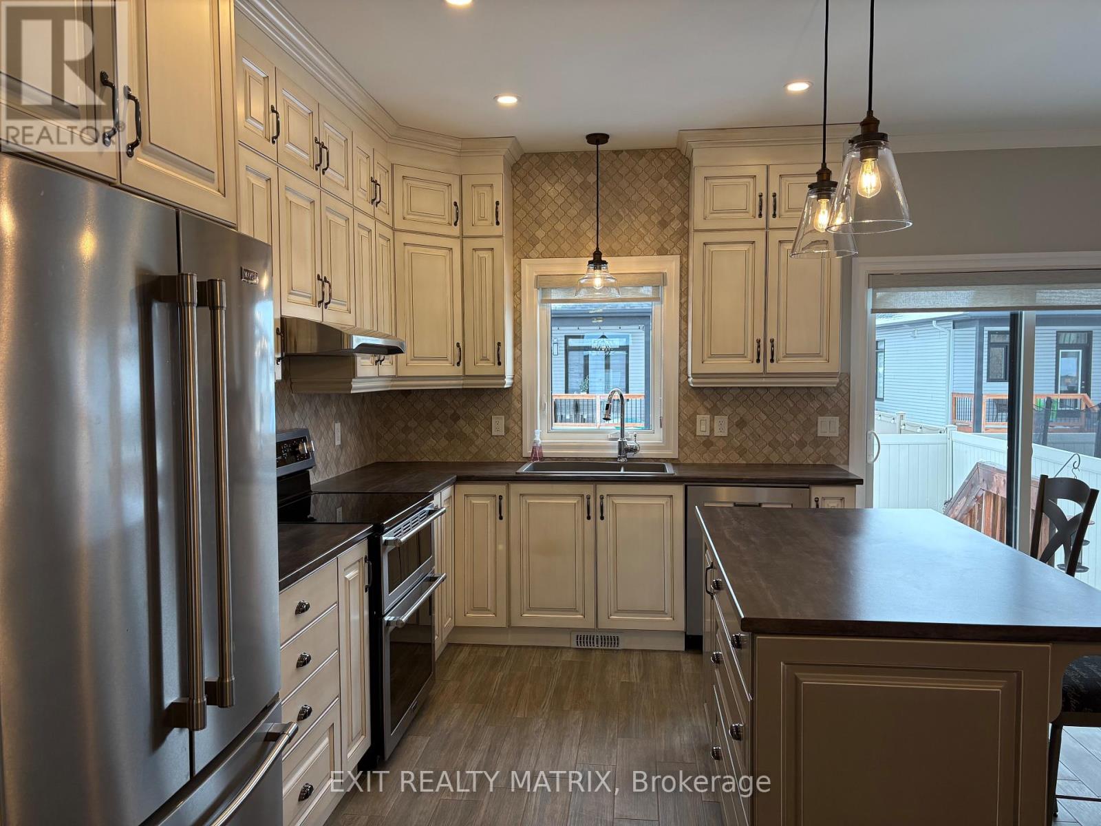 265 Belfort Street, Russell, Ontario  K0A 1W0 - Photo 4 - X12679424