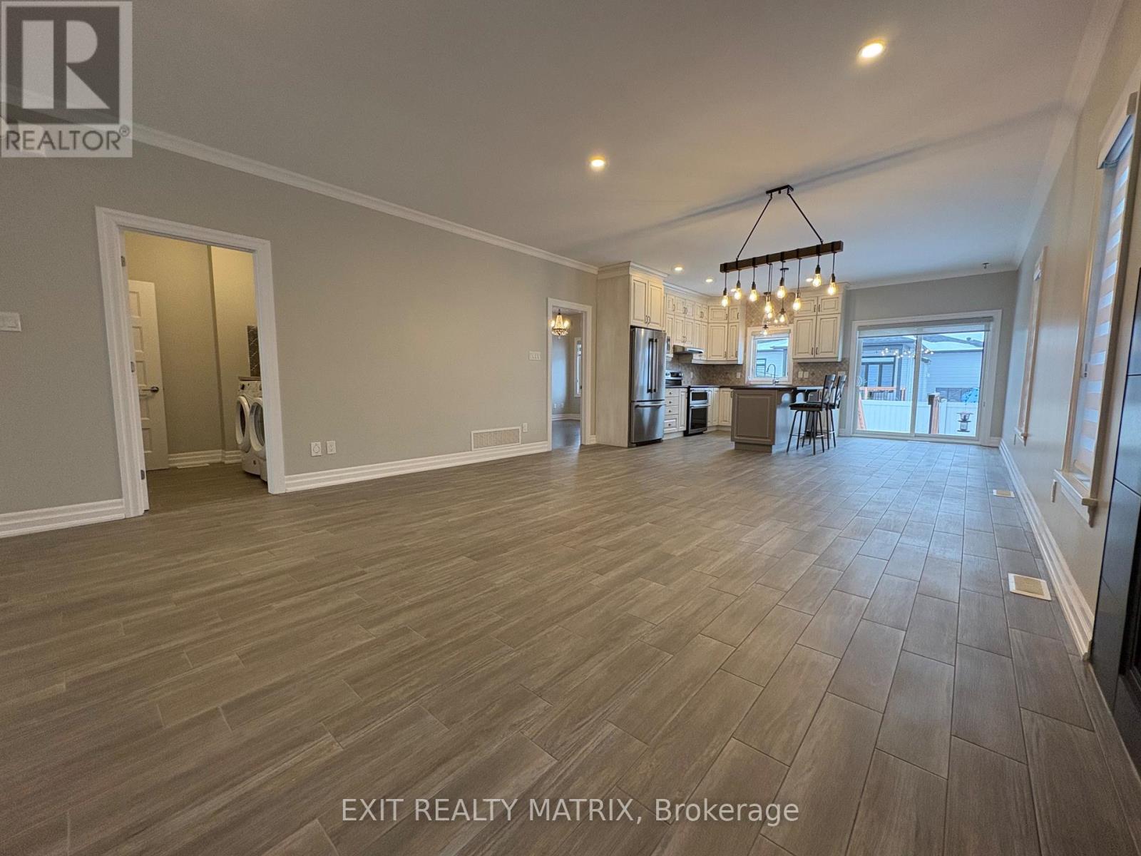 265 Belfort Street, Russell, Ontario  K0A 1W0 - Photo 7 - X12679424