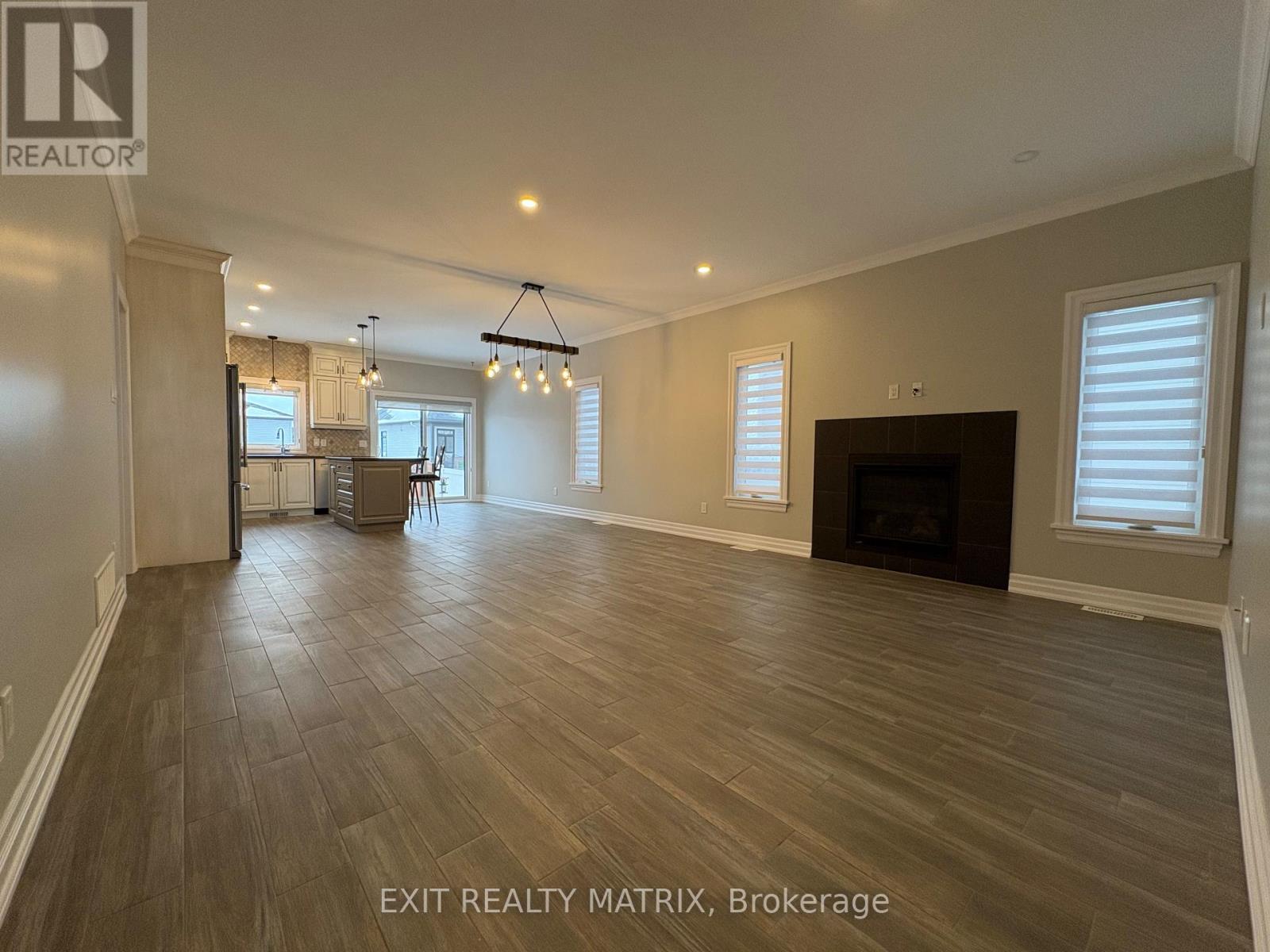 265 Belfort Street, Russell, Ontario  K0A 1W0 - Photo 8 - X12679424