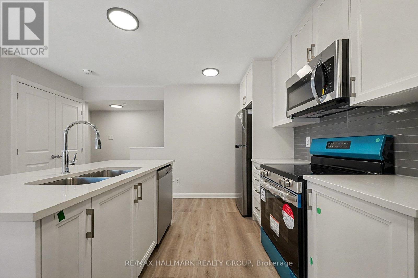 5 - 401 Glenroy Gilbert Drive, Ottawa, Ontario  K2J 5G3 - Photo 6 - X12679504