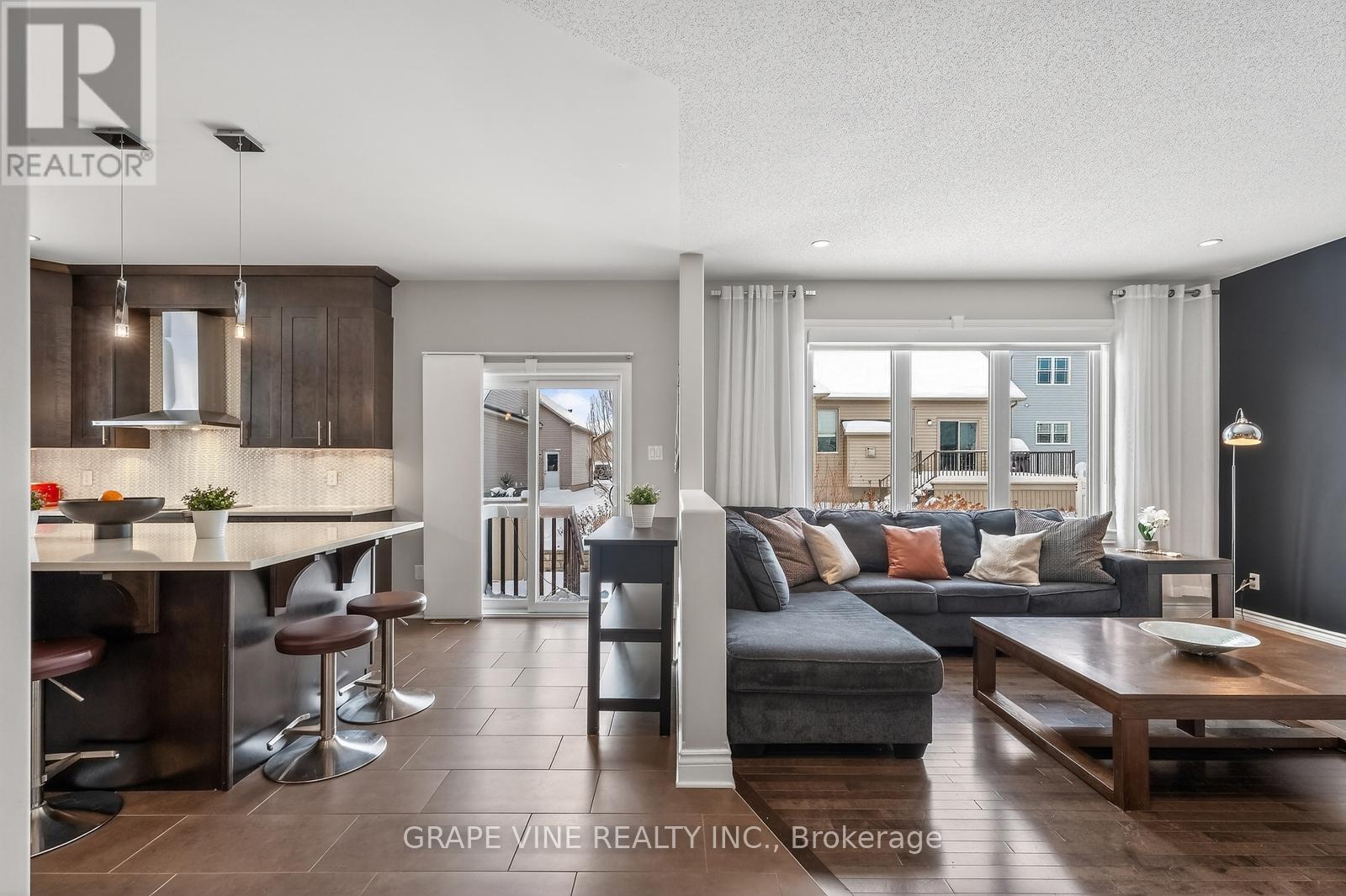 422 Mercury Street, Clarence-Rockland, Ontario  K4K 0G8 - Photo 11 - X12679514