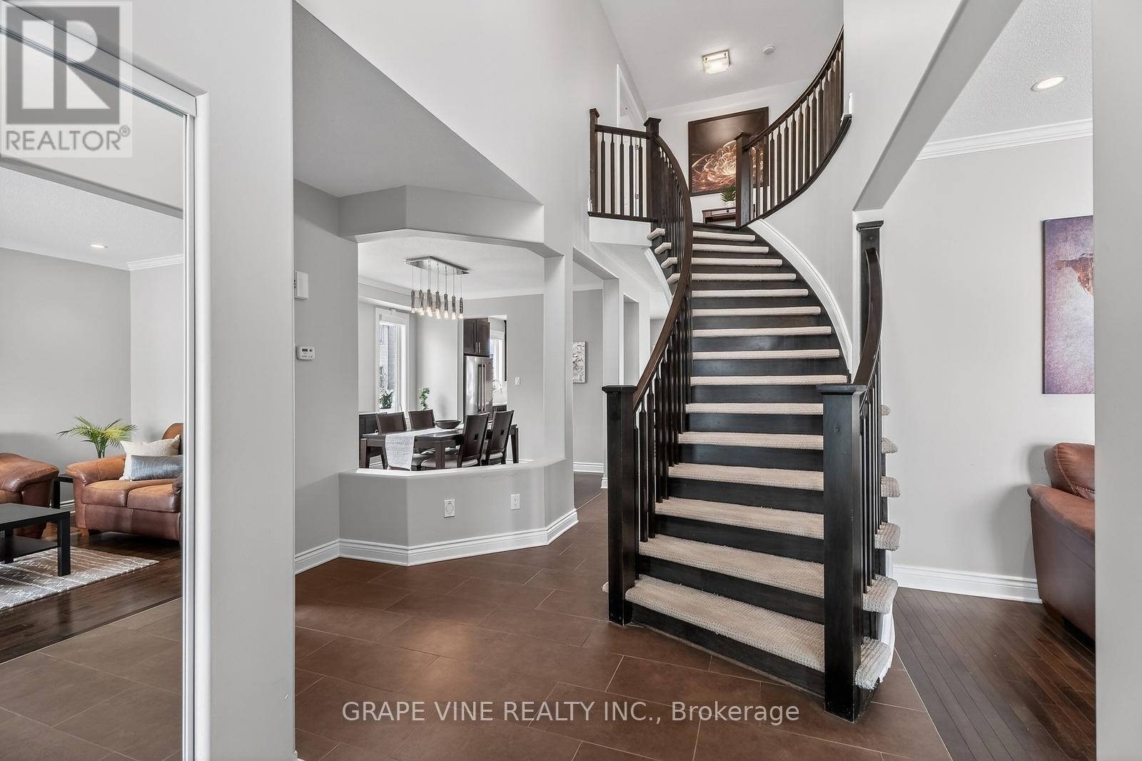 422 Mercury Street, Clarence-Rockland, Ontario  K4K 0G8 - Photo 3 - X12679514