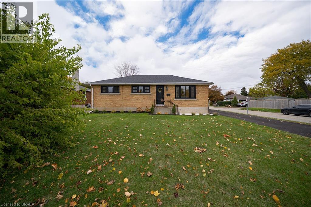 37 ROWANWOOD Avenue, Brantford, Ontario