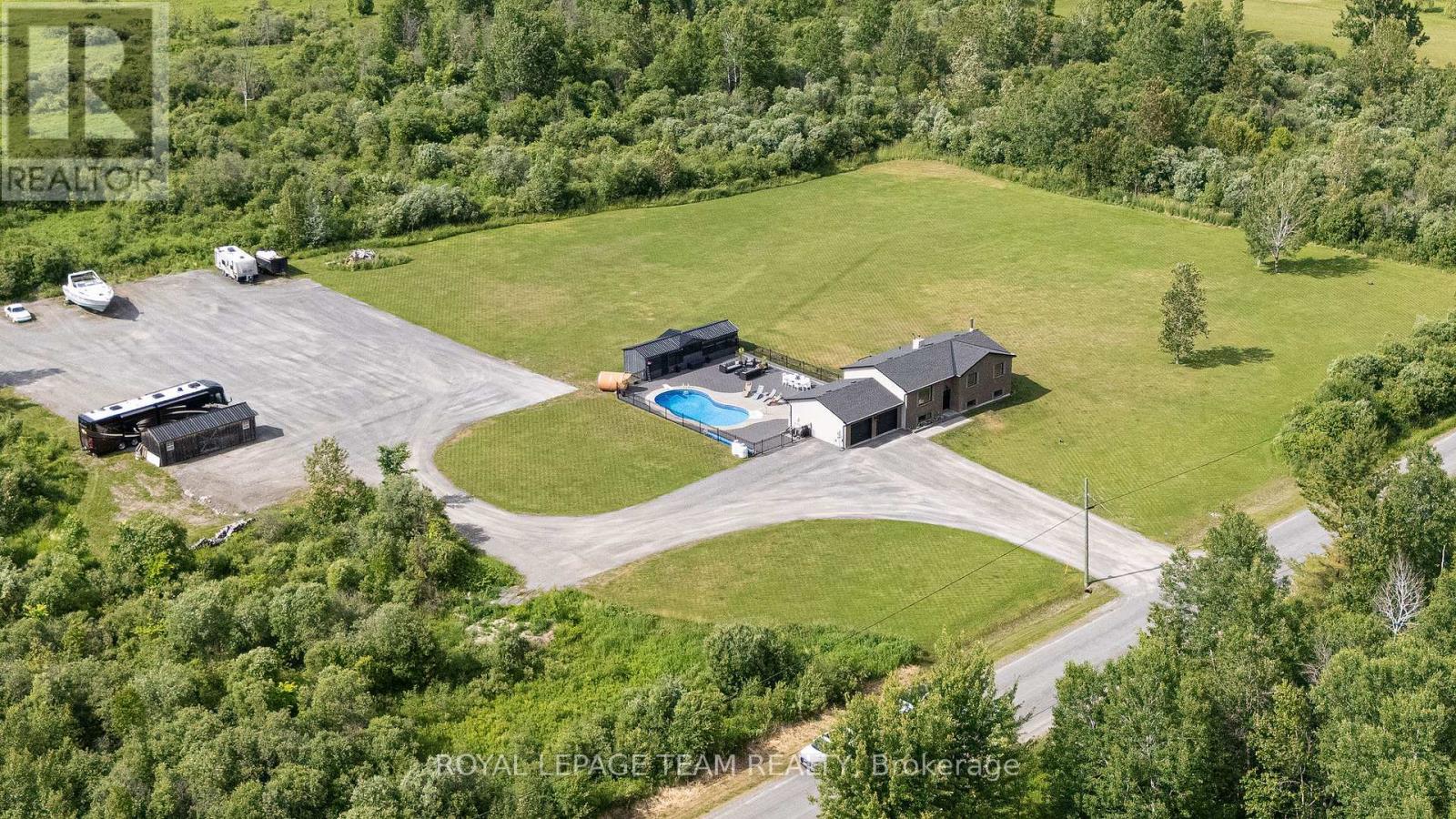 883 Craig Road, North Grenville, Ontario  K0G 1S0 - Photo 2 - X12237920