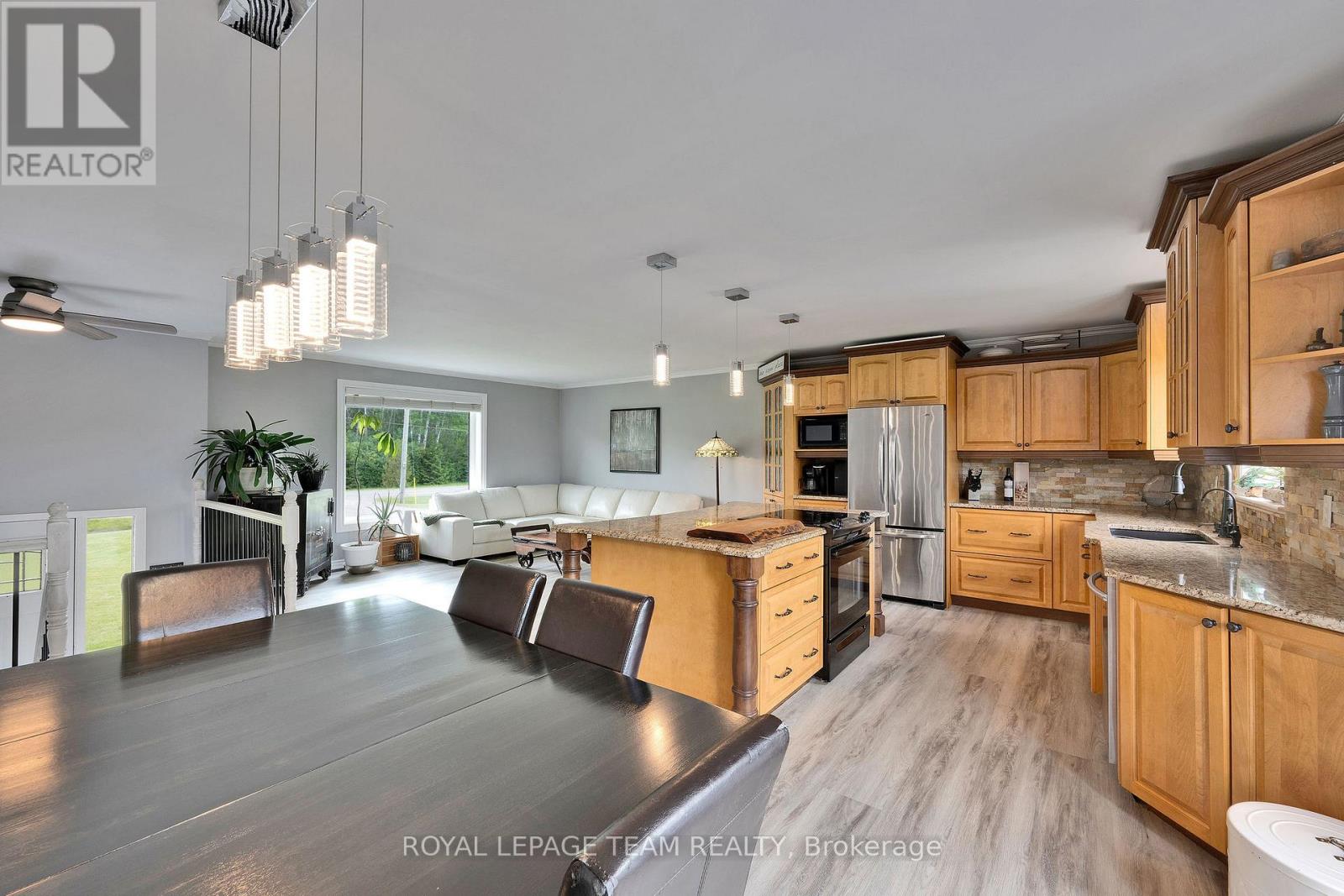 883 Craig Road, North Grenville, Ontario  K0G 1S0 - Photo 28 - X12237920