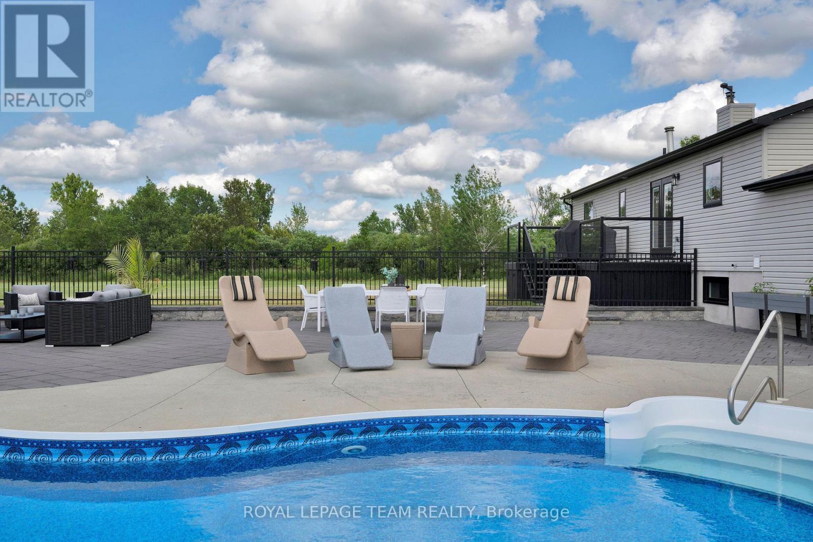 883 Craig Road, North Grenville, Ontario  K0G 1S0 - Photo 8 - X12237920