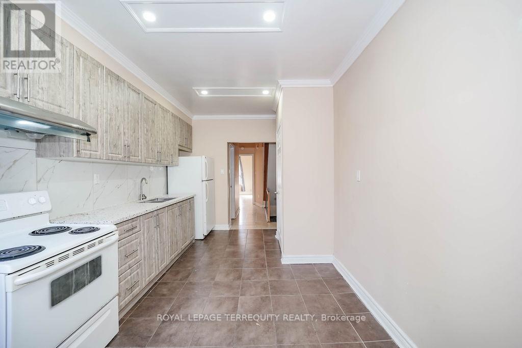 243 Montrose Avenue, Toronto, Ontario  M6G 3G6 - Photo 16 - C12679502