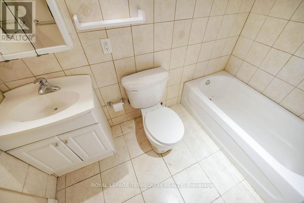 243 Montrose Avenue, Toronto, Ontario  M6G 3G6 - Photo 35 - C12679502