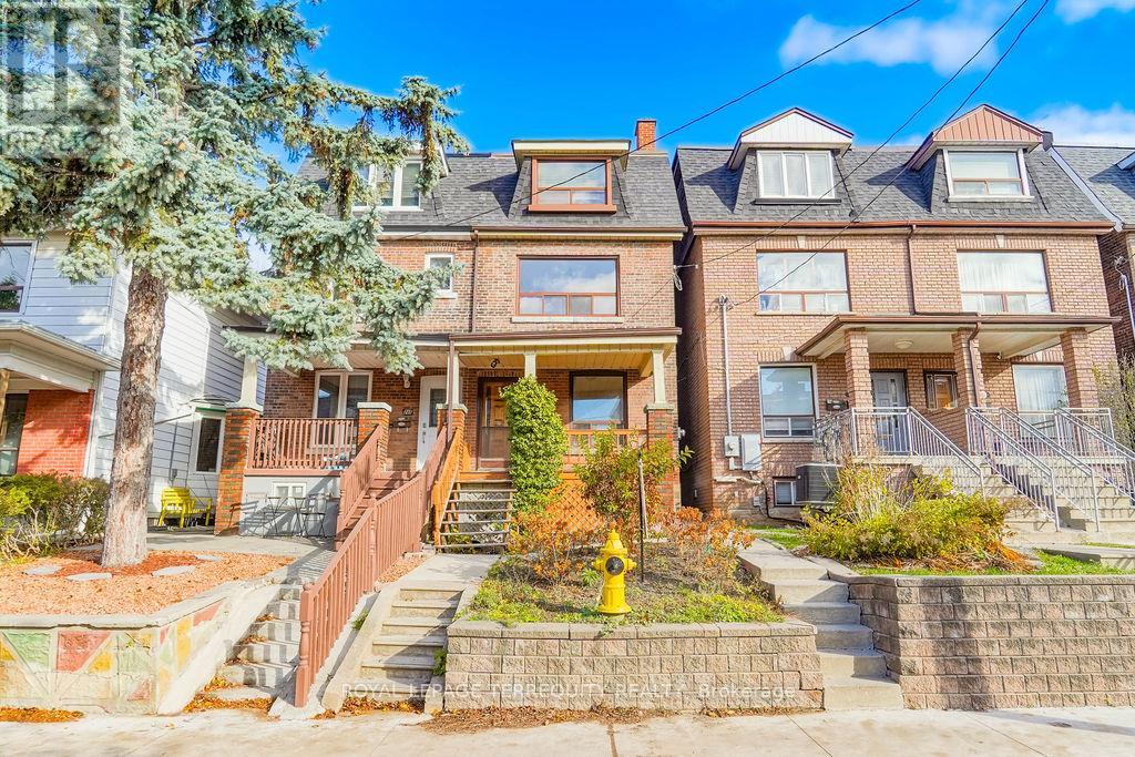 243 Montrose Avenue, Toronto, Ontario  M6G 3G6 - Photo 4 - C12679502