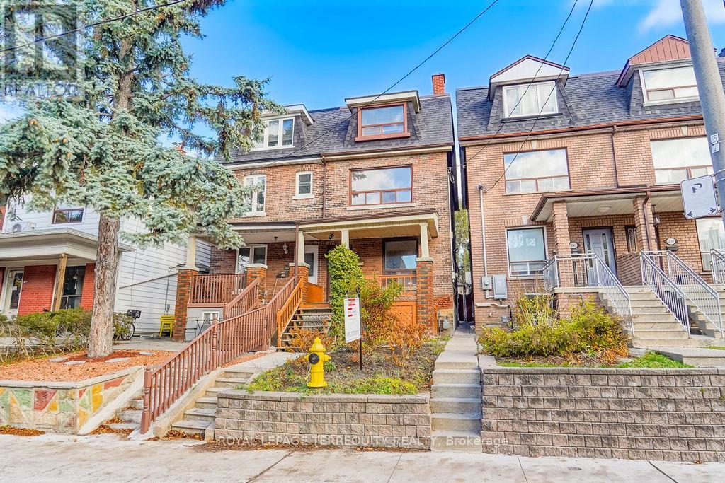 243 Montrose Avenue, Toronto, Ontario  M6G 3G6 - Photo 5 - C12679502