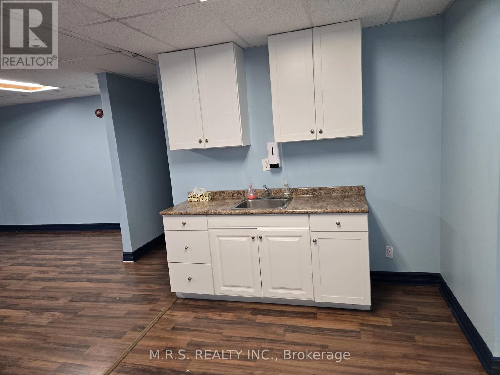 2nd Flr - 85 Cedarvale Avenue, Toronto, Ontario  M4C 4J7 - Photo 9 - E12679434