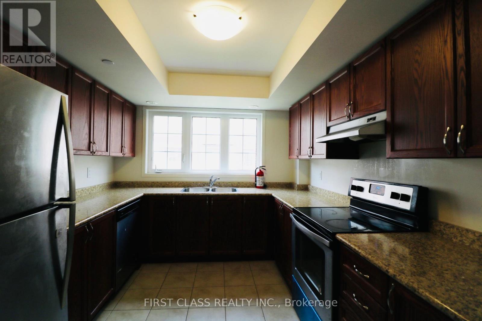 2309 Chevron Prince Path, Oshawa, Ontario  L1L 0K8 - Photo 3 - E12679444