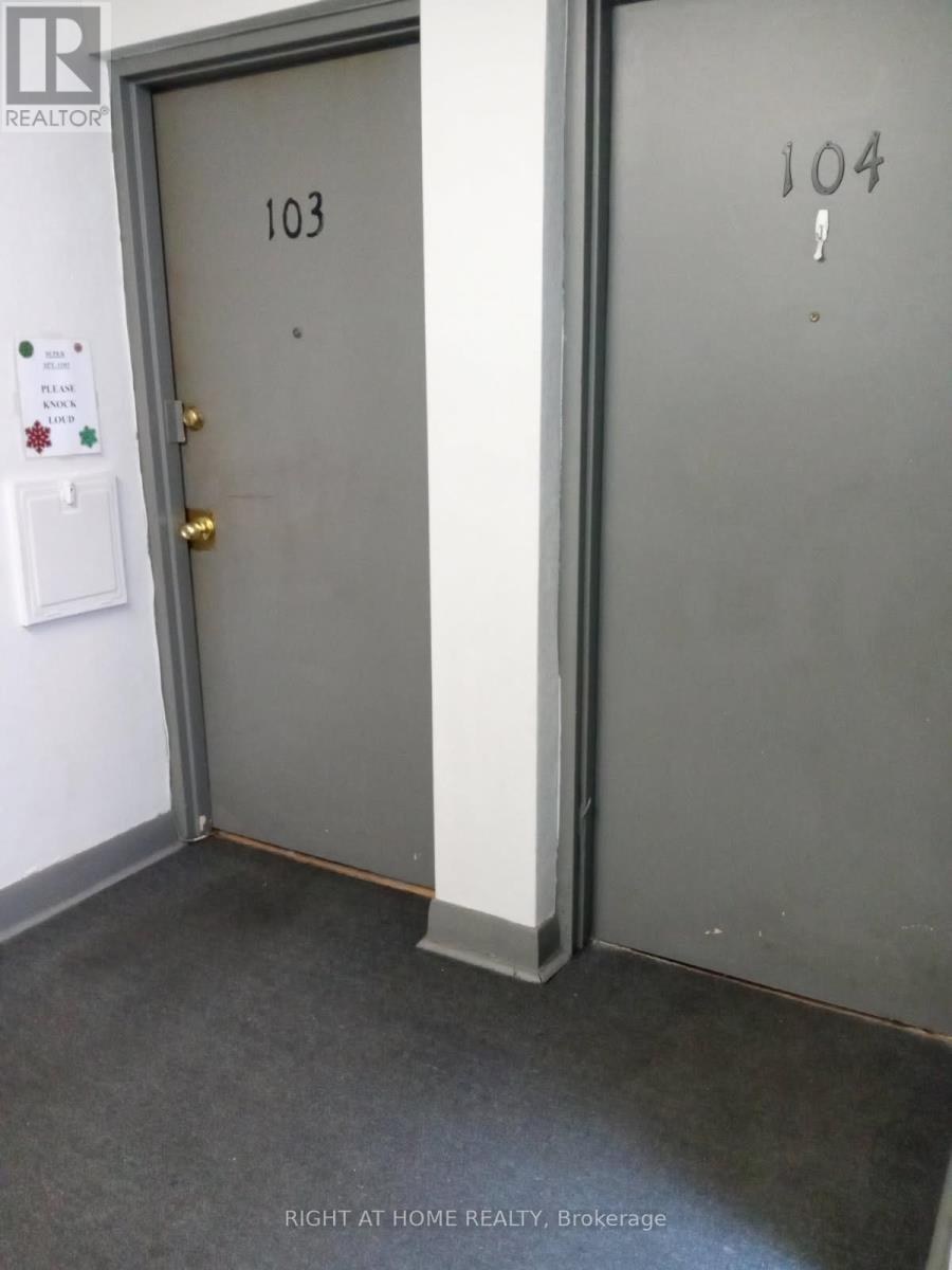 1020 O'connor Drive, Toronto, Ontario  M4B 2T3 - Photo 27 - E12679478