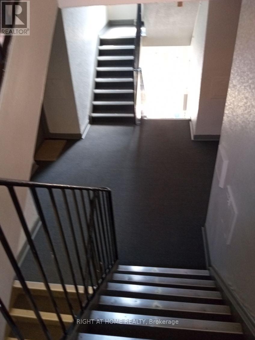 1020 O'connor Drive, Toronto, Ontario  M4B 2T3 - Photo 31 - E12679478