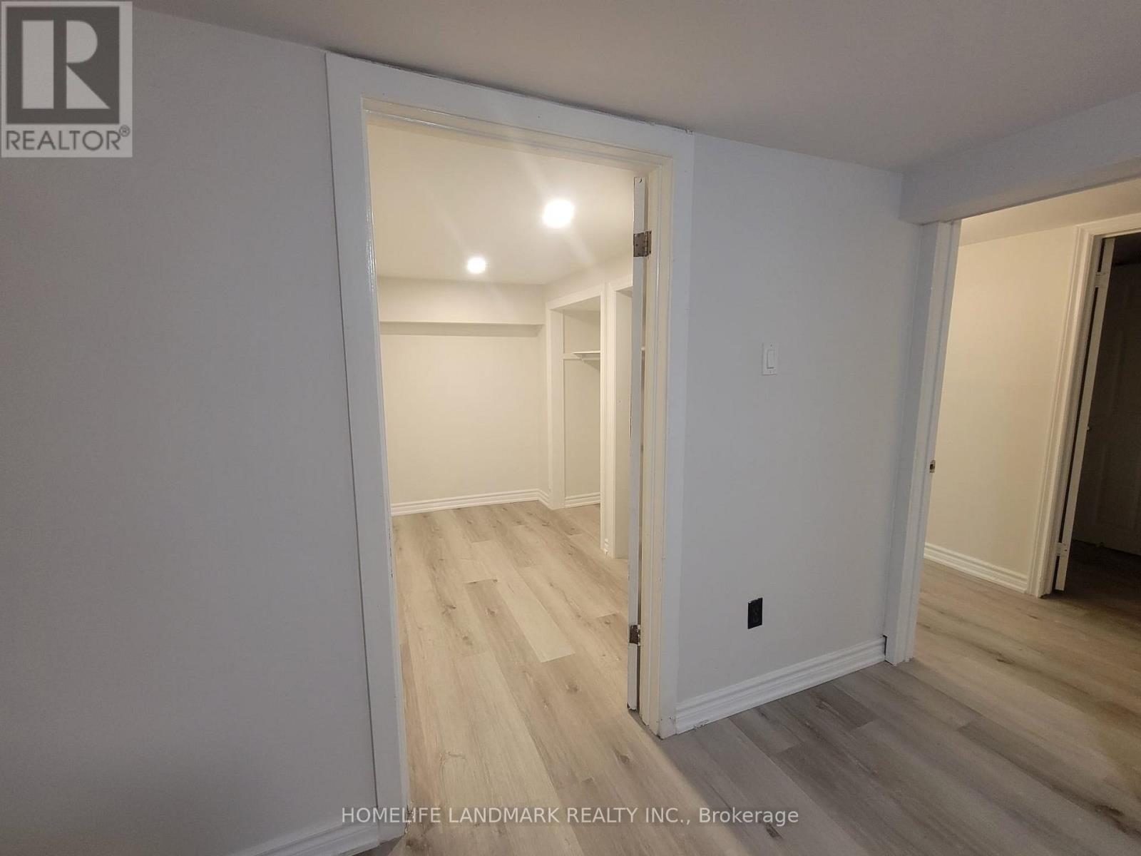 Basment - 307 Axminster Drive, Richmond Hill, Ontario  L4C 2W3 - Photo 10 - N12679466