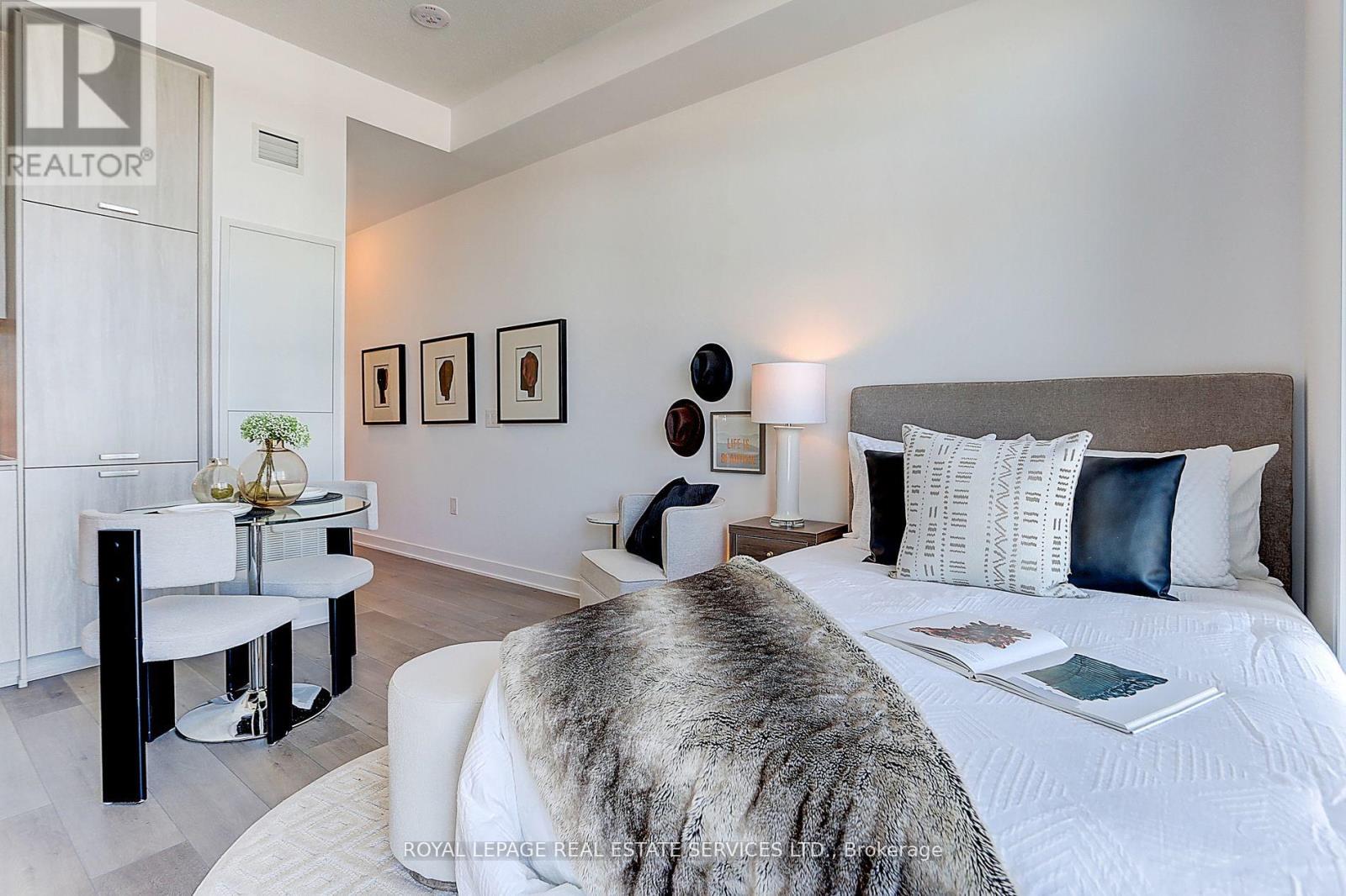 517 - 38 Honeycrisp Crescent, Vaughan, Ontario  L4K 0M8 - Photo 16 - N12679488