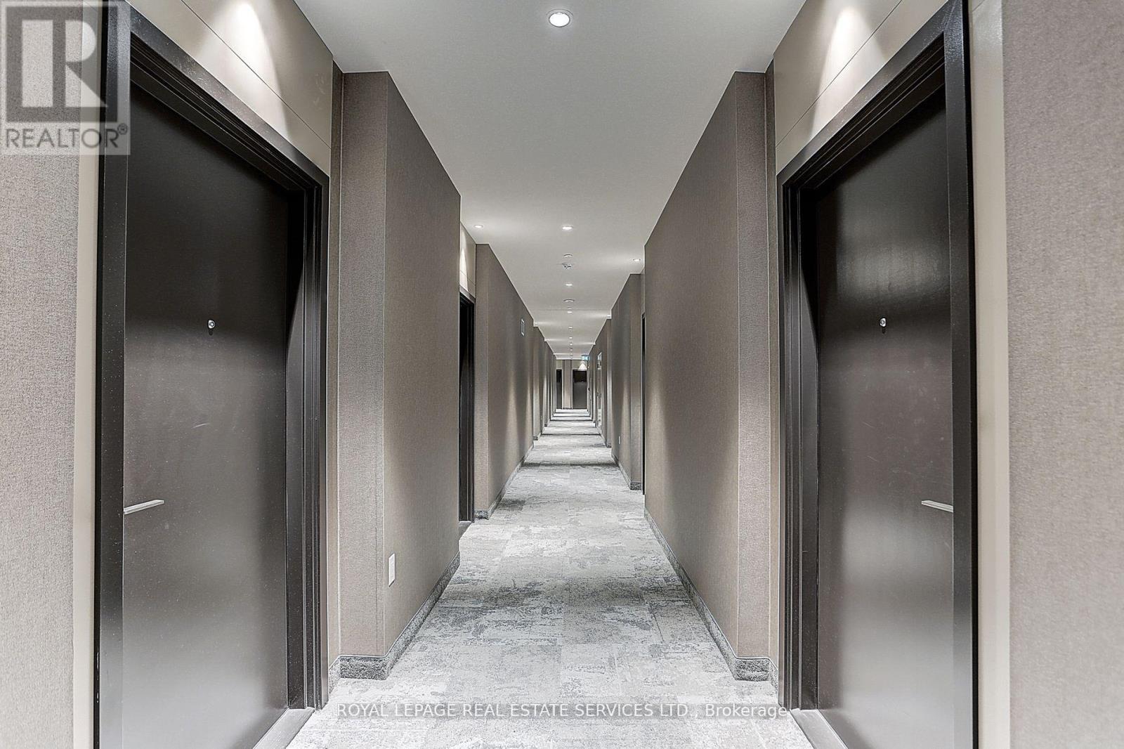 517 - 38 Honeycrisp Crescent, Vaughan, Ontario  L4K 0M8 - Photo 2 - N12679488