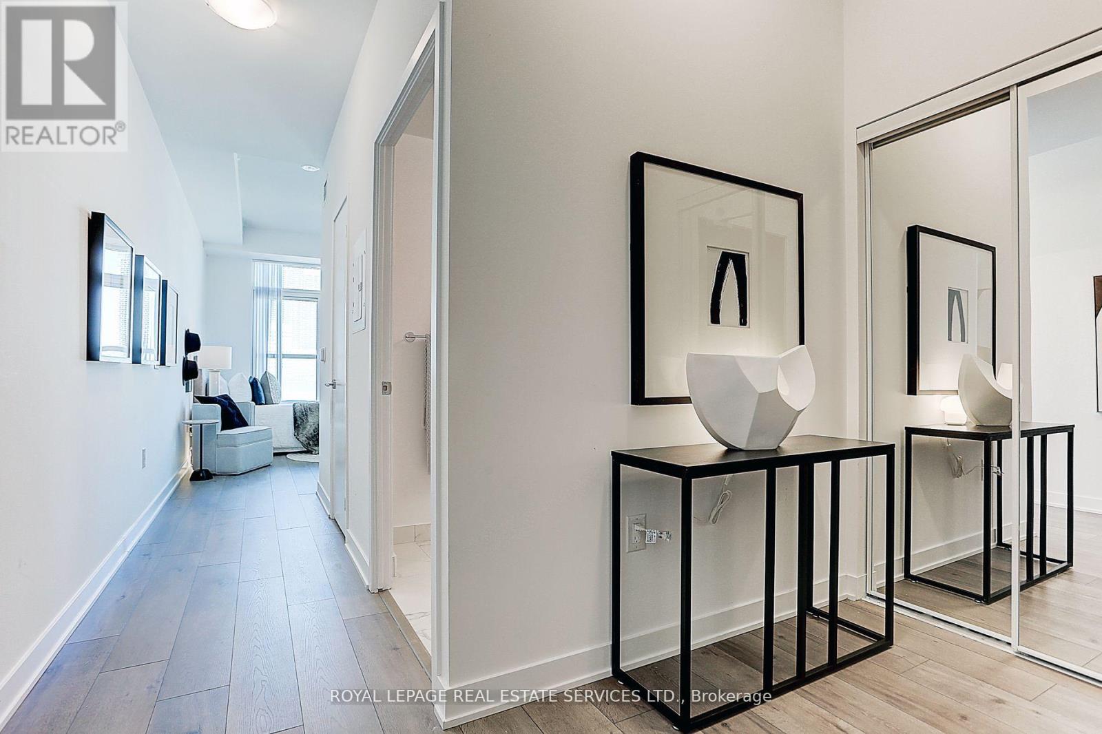 517 - 38 Honeycrisp Crescent, Vaughan, Ontario  L4K 0M8 - Photo 7 - N12679488