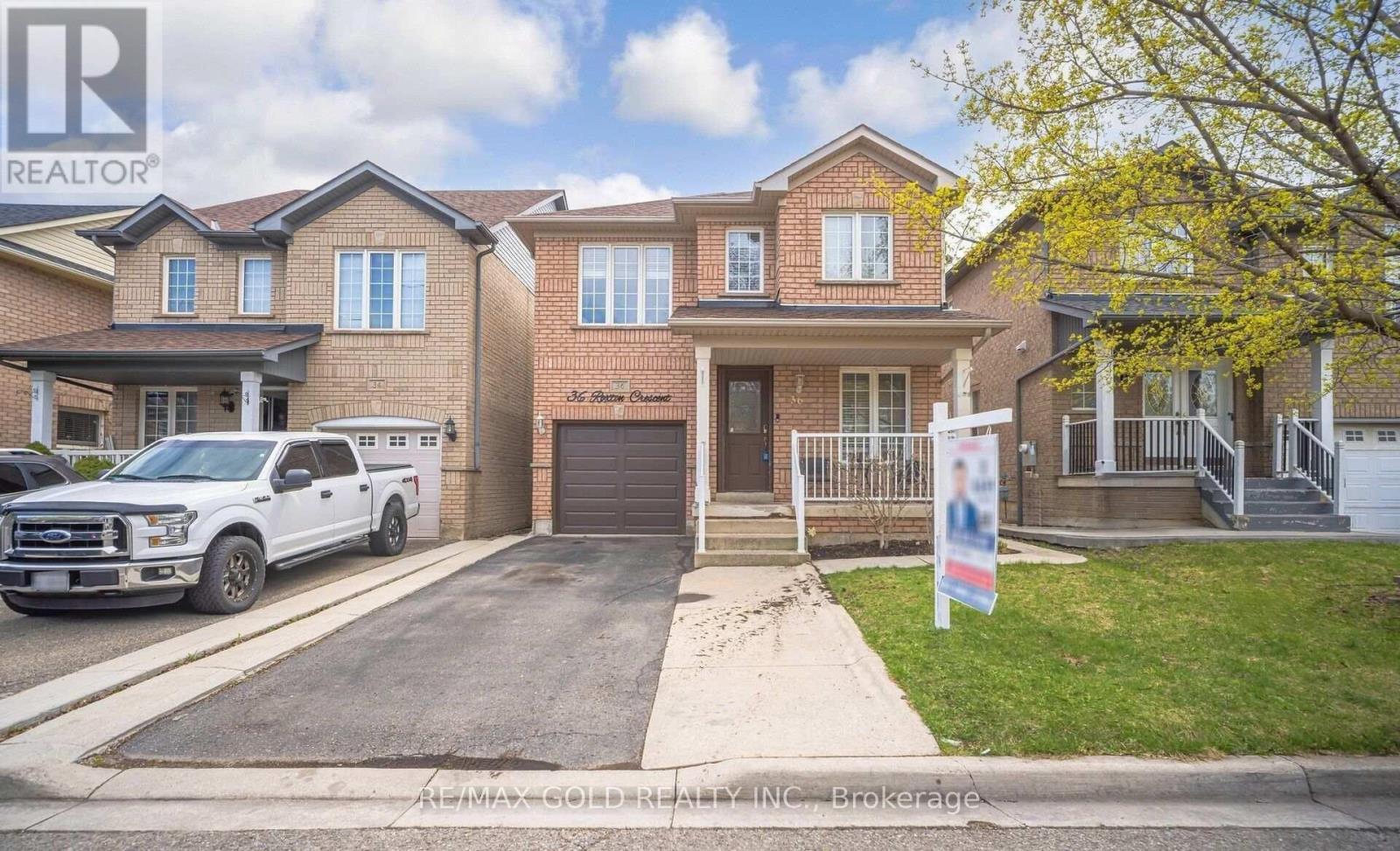 36 Roxton Crescent N, Brampton, Ontario  L7A 2A9 - Photo 1 - W12673608