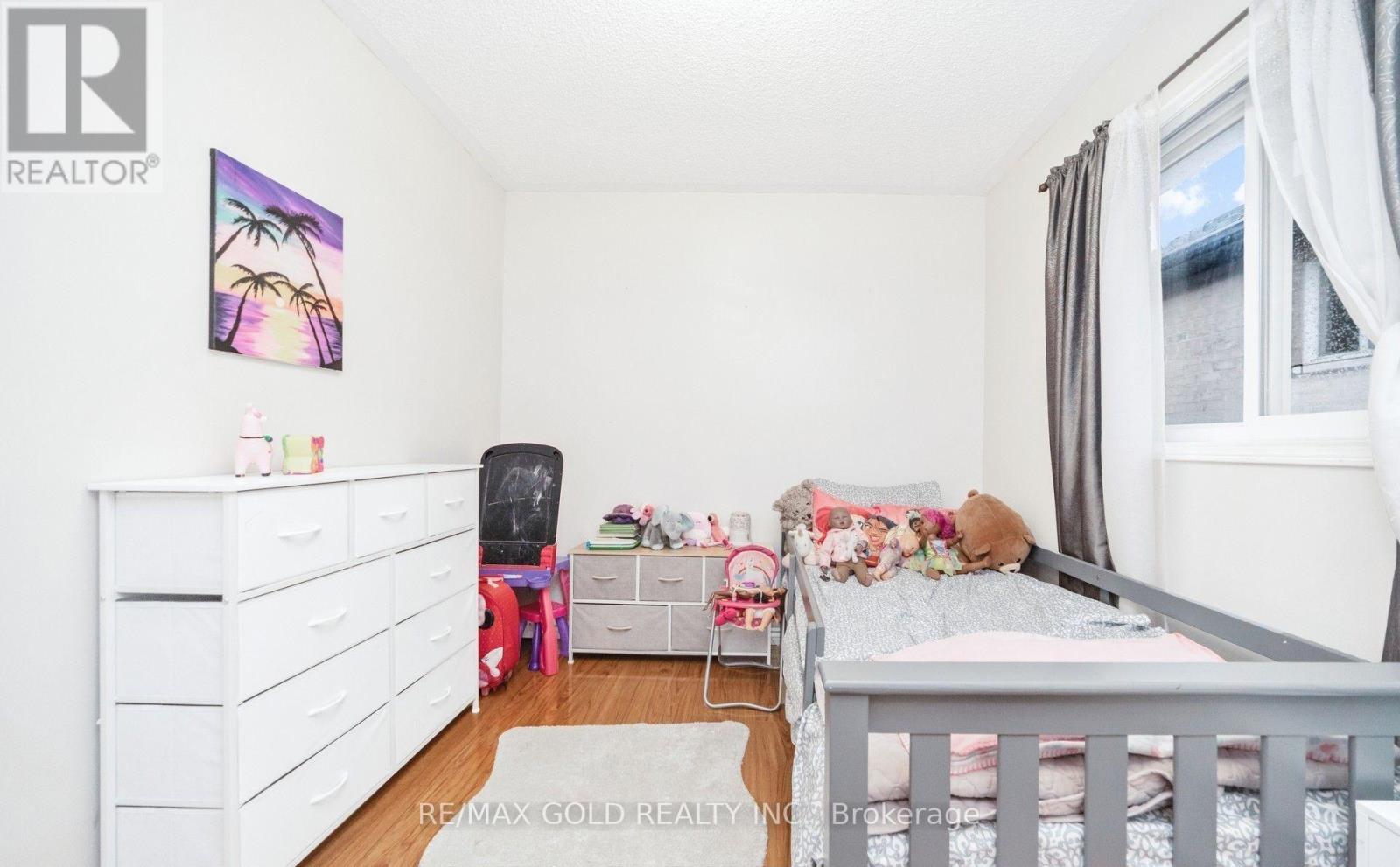 36 Roxton Crescent N, Brampton, Ontario  L7A 2A9 - Photo 19 - W12673608