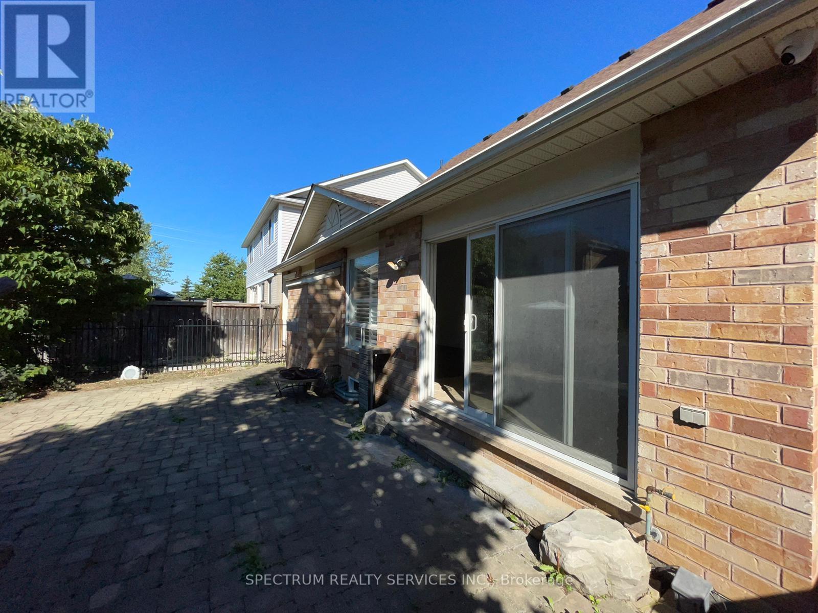 1684 Norris Circle, Milton, Ontario  L9T 6A3 - Photo 22 - W12678470