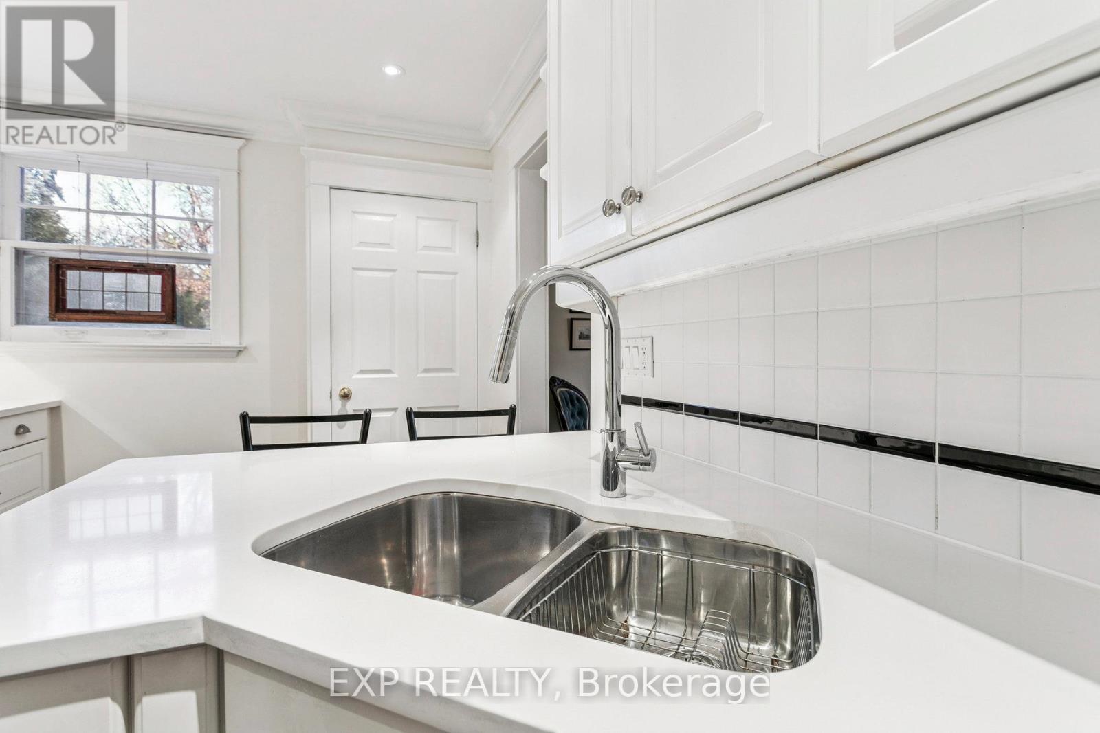 289 Spruce Street, Oakville, Ontario  L6J 2G8 - Photo 22 - W12679438