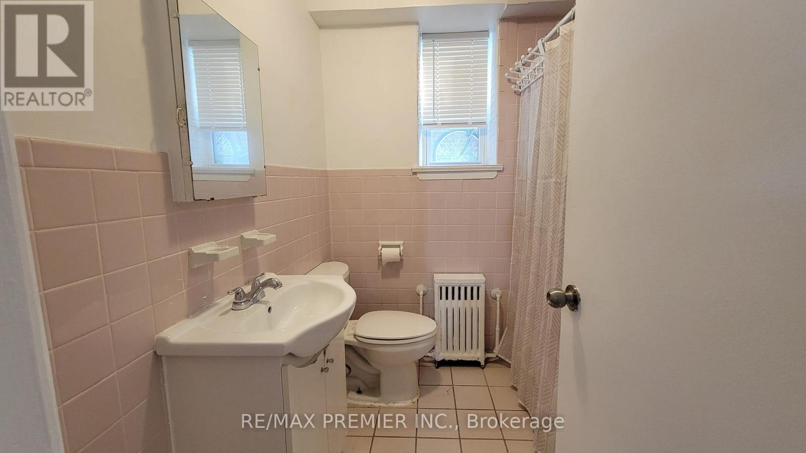 2 - 92 Trethewey Drive, Toronto, Ontario  M6M 4B4 - Photo 10 - W12679450