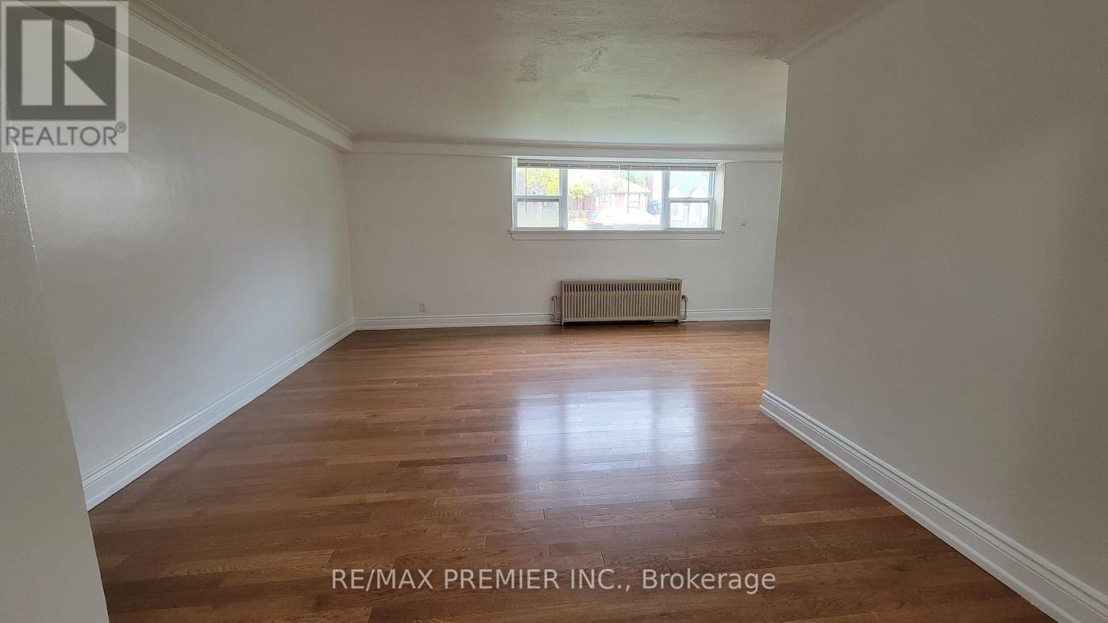 2 - 92 Trethewey Drive, Toronto, Ontario  M6M 4B4 - Photo 3 - W12679450