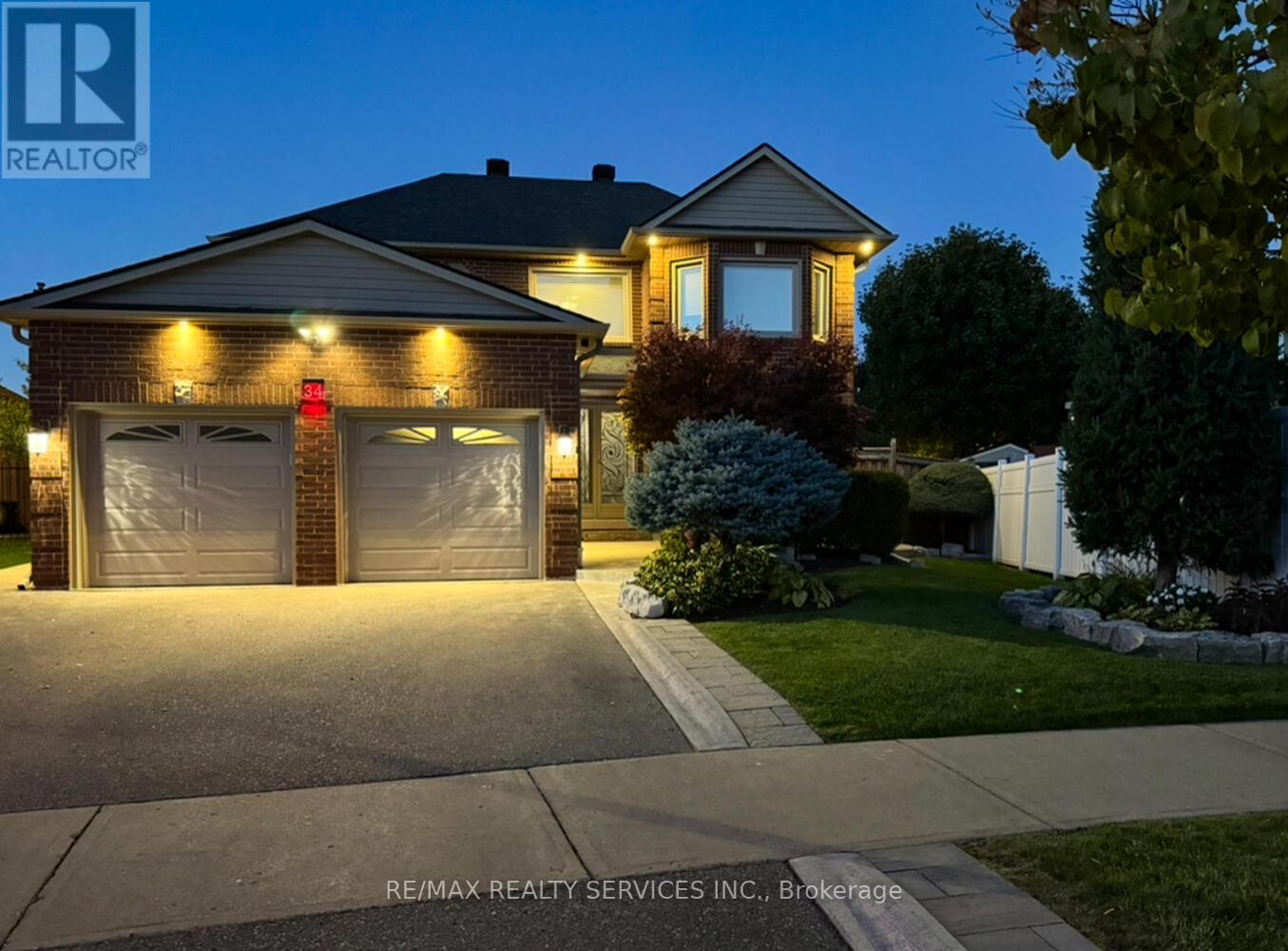 34 GARBUTT CRESCENT, Brampton, Ontario