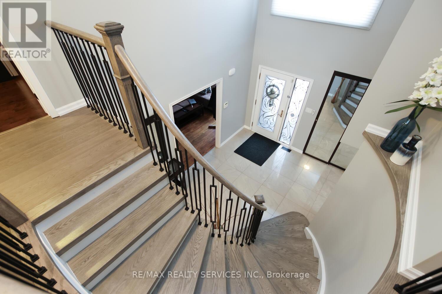 34 Garbutt Crescent, Brampton, Ontario  L6X 3G2 - Photo 24 - W12679486