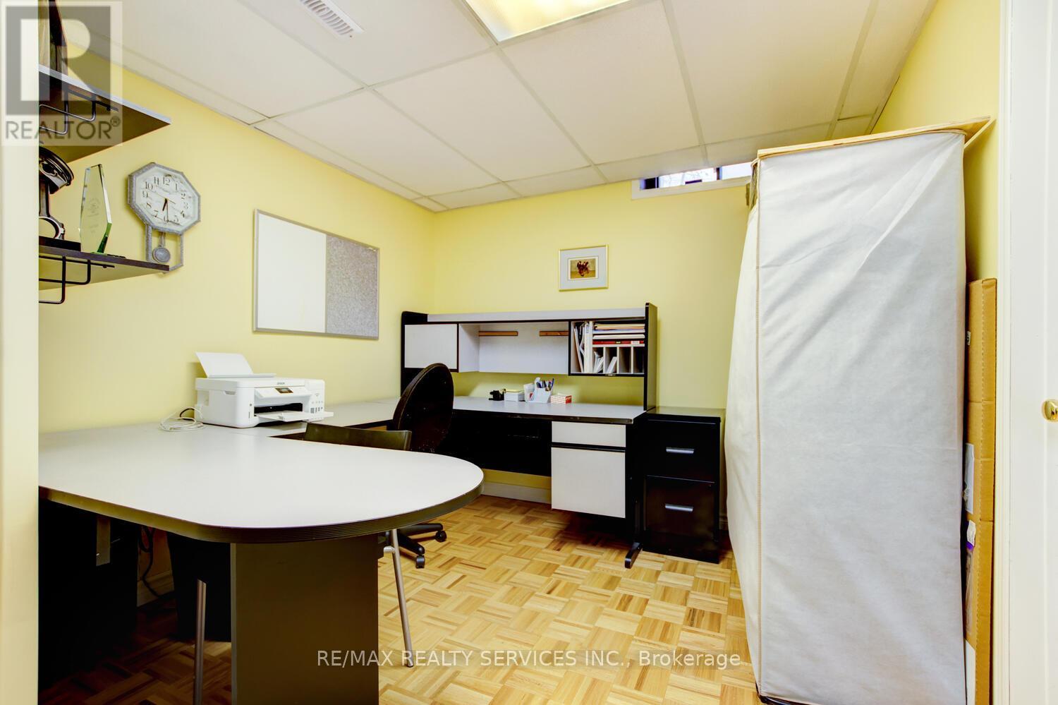 34 Garbutt Crescent, Brampton, Ontario  L6X 3G2 - Photo 39 - W12679486